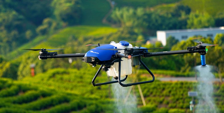 Dronla sıvı gübreleme hizmeti ile bitkilerinizi ezmeden, en hızlı şekilde besleyin. Yapraktan gübreleme ile verimi artırın, sudan tasarruf edin. Sakarya ve çevre illerde profesyonel uygulama.